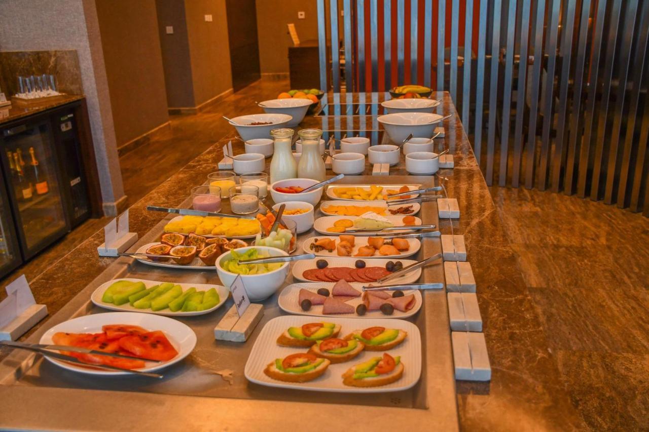 Radisson Blu Hotel, Джуба Екстер'єр фото